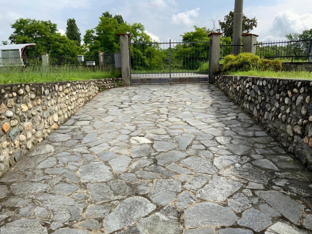 La Casetta Pombia ภายนอก รูปภาพ